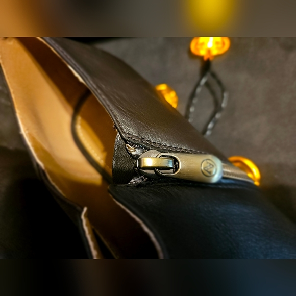 ADRIENNE VITTADINI Midge Brown Leather Wedge Ankle Booties sz8 - Picture 8 of 9